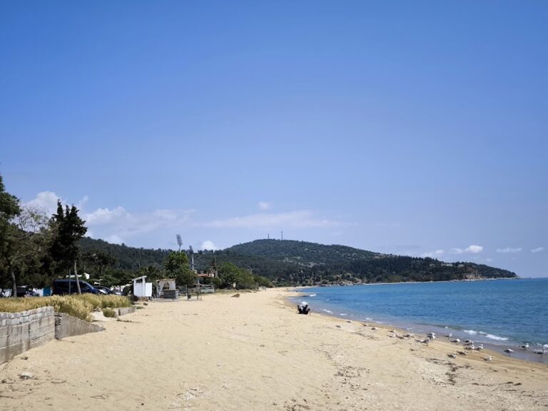 Perigiali beach 1 768x576