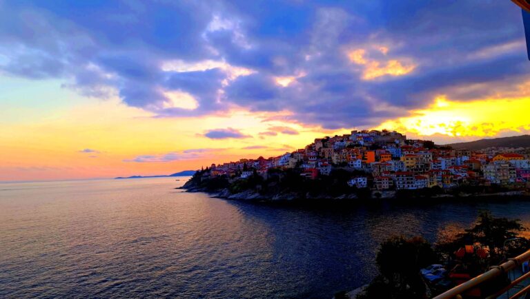 Perigiali beach 2 768x434